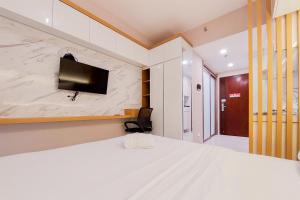 Wonderful and Comfortable Studio Sky House BSD Apartment By Travelio