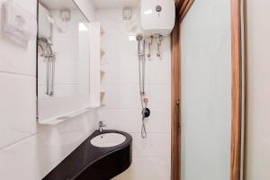 Wonderful and Comfortable Studio Sky House BSD Apartment By Travelio