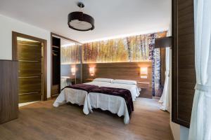 Twin Room with Private Bathroom room in Hostal Arriola