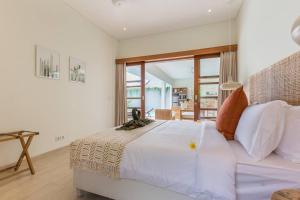 Palm Springs designer villa in Berawa, Canggu