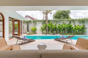 Palm Springs designer villa in Berawa, Canggu