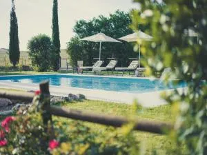 Well-equipped Holiday Home in SPEDALETTO Italy with Private Pool - П'єнца