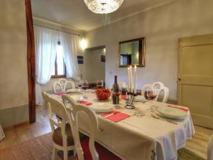 Well-equipped Holiday Home in SPEDALETTO Italy with Private Pool