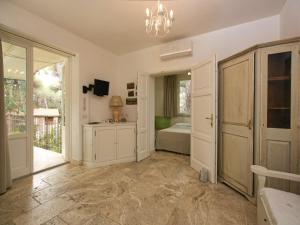 Luxurious Holiday Home in Tuscany near the beach