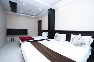 Hotel Madurai near Central Bus Stand, Udaipur