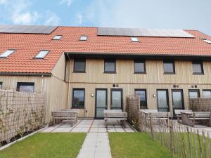 Villa in Leons with Sloop Rental
