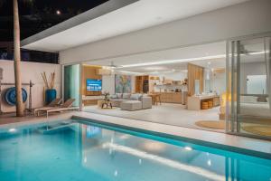 Beachfront Secret Tides Villa Tierra