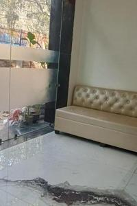 Hotel Shree Sai Dham Near New Delhi Railway Station, Paharganj