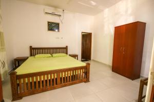 Green White Double Room