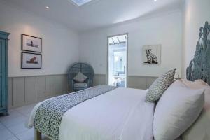 2-BR Tropical Pool Villa in Central Seminyak - Hideaways