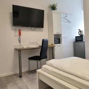 Private room #4 with Single bed, ground floor, AC, 2min to RAB - 兰施图尔