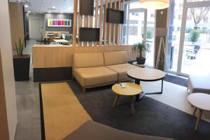 Hotels B&B HOTEL Lyon Caluire Cite Internationale : photos des chambres