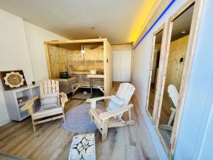 Hotels Le Balcon des Ecrins : photos des chambres