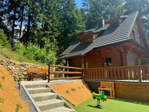 Chata na přehradě s vlastním wellness