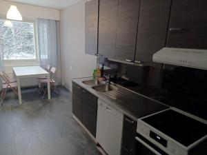 LibO-apartment, Myllymäki 25 with free parking