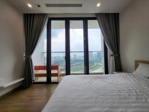 Vinhomes Skylake Private 4Brs Apt near Keangnam