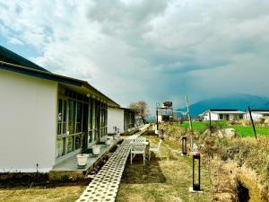 Bir Valley Retreat