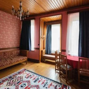 Beyoğlu'nun kalbinde yüksek tavanlı daire - Taksim