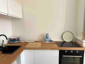 Apt lumineux 2 chambres, à 2 min de la plage