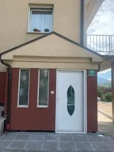 Miran Apartment - Semizovac