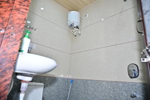 Hotel Radha Palace & Restaurant