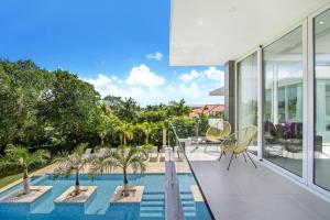 Modern Brand New Villa with Pool, Jacuzzi, Chef at Cocotal Golf & Country Club