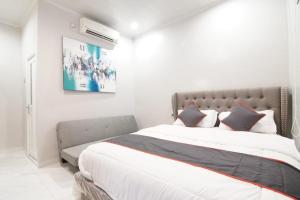 Tasqya Costel syariah