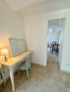 T2 Centre-Ville avec Grand Espace Vert - 15mn des Plages