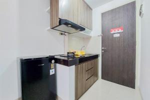 Great Deal and Cozy Stay Studio Room Serpong Garden Apartment By Travelio