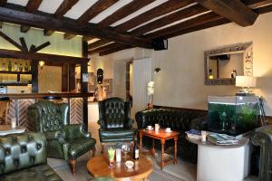 Hotels Logis Hotel Oasis : photos des chambres