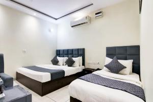 Hotel De Hocks Deluxe - New Delhi Railway Station