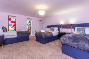 Elderberry Hall The Ultimate Family ReHQ