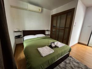 Phòng Giường Đôi Lớn (Queen Bedroom)