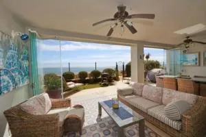 La Perla Beachfront 3 bed Apartment Casares Costa - 巴伊亚卡萨雷斯
