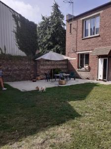 Sejours chez l'habitant Chez Vincent, Chambres doubles equipees, avec acces prive, tres bon emplacement dans Dieppe, au calme, avec Parking Gratuit et Cloture, terrasse et grand jardin, simple et convivial, Animaux admis : photos des chambres