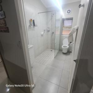 Shakas rock chalet 20