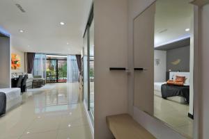 1bdr Pool Access Studio on NaiHarn Beach by Capital Pro
