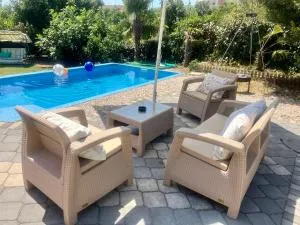 Ferienhaus M&M mit Außenpool - Barç