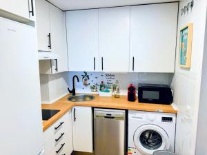 Airport Madrid Plenilunio Suites Green by beBalmy