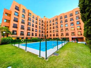 Airport Madrid Plenilunio Suites Green by beBalmy