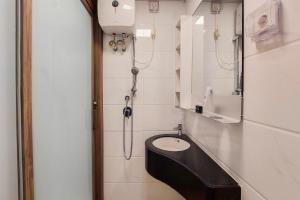 Minimalist Designed and Homey Stay Studio at Sky House BSD Apartment By Travelio