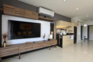 1bdr Spacious Studio near NaiHarn Beach by Capital Pro