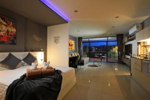 1bdr Spacious Studio near NaiHarn Beach by Capital Pro