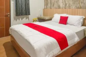 RedDoorz Syariah near Ponpes Hidayatullah Samarinda - 沙马林达
