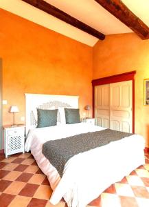 Hotels Hotel Le Mas des Gres & Restaurant Sous les Platanes : photos des chambres