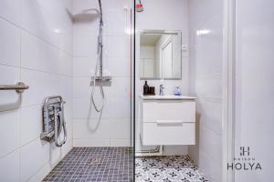 Le Ténébreux - Proche Château de Versailles - 342B