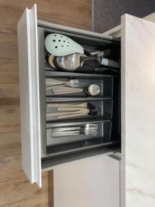 Newly Refurbished house - City Centre with Parking