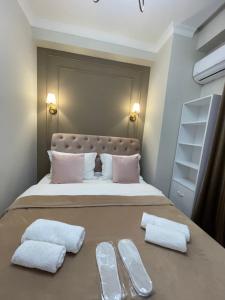 Anas sweet home Hilton blox