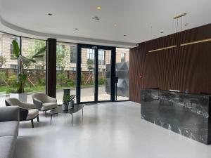 Anas sweet home Hilton blox