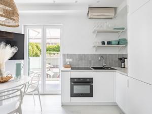 Apartment 5 km from Trogir s center